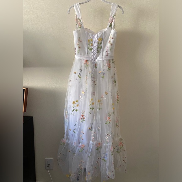 Midi Embroidered White Dress - Picture 4 of 5